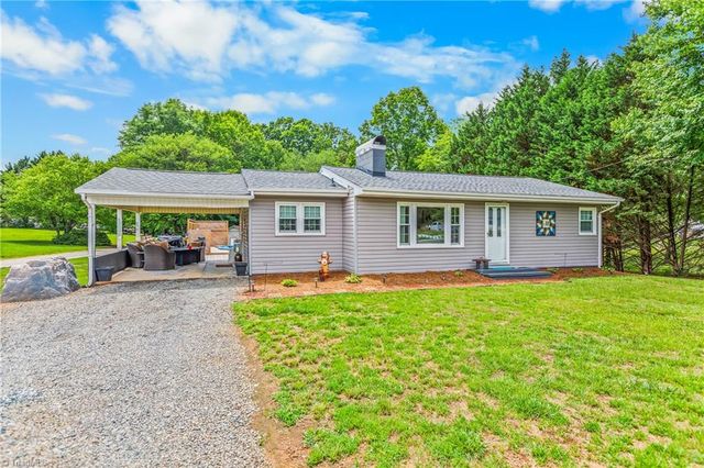 1453 Longtown Road, Yadkinville, NC 27055