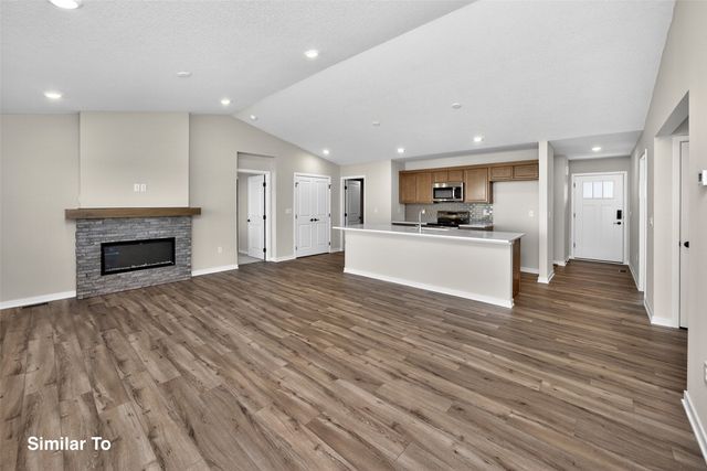 9838 Watermeadow Circle, Johnston, IA 50111