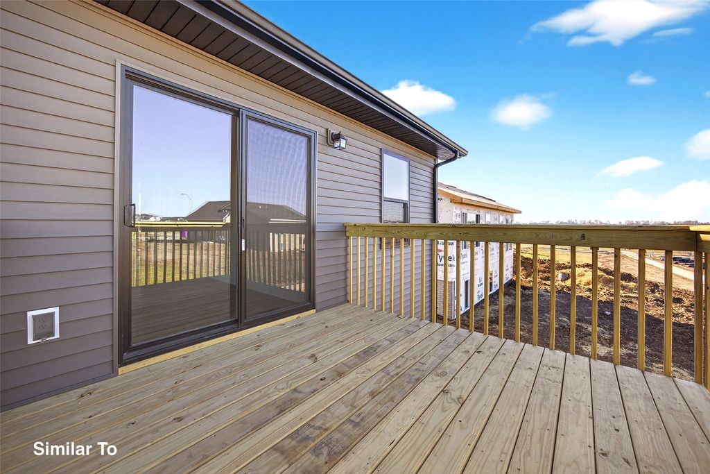 9838 Watermeadow Circle, Johnston, IA 50111