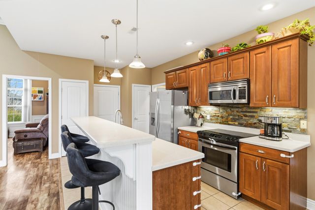 5105 WHITEFISH DR, Columbia, MO 65203