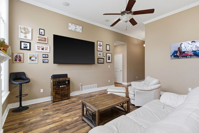 5105 WHITEFISH DR, Columbia, MO 65203