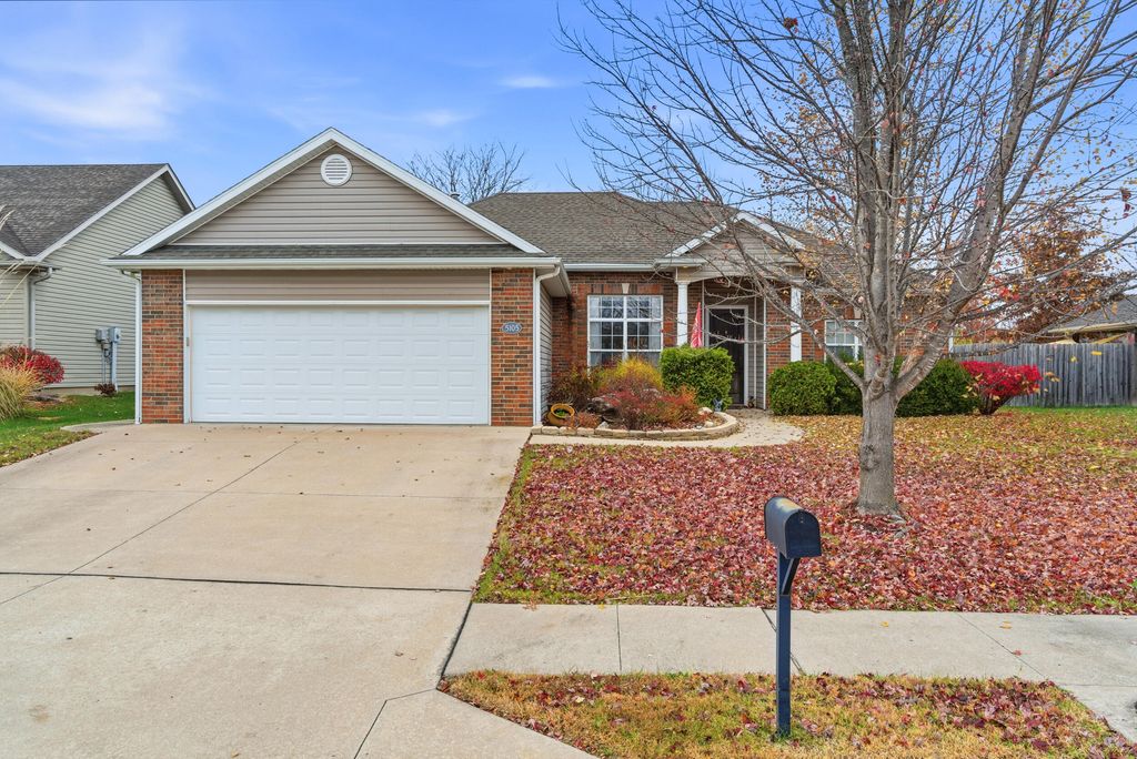 5105 WHITEFISH DR, Columbia, MO 65203