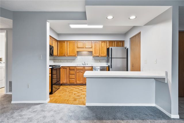 601 Dehaven Court, Shaler, PA 15116