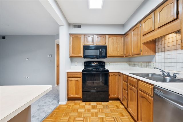 601 Dehaven Court, Shaler, PA 15116