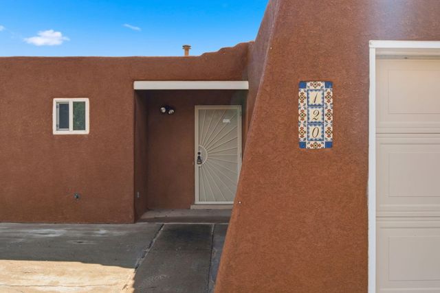 120 Itasca Road SE, Rio Rancho, NM 87124