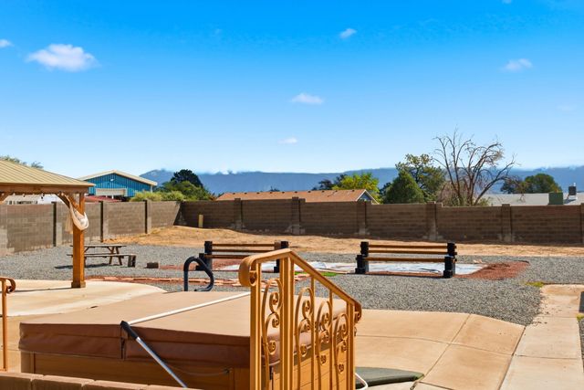 120 Itasca Road SE, Rio Rancho, NM 87124