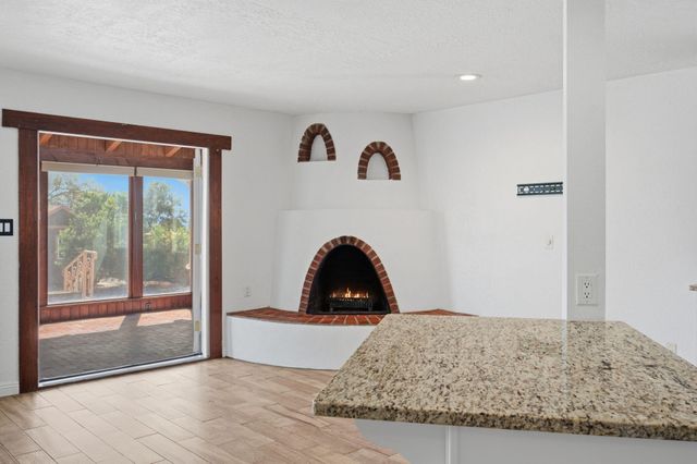 120 Itasca Road SE, Rio Rancho, NM 87124