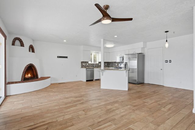 120 Itasca Road SE, Rio Rancho, NM 87124