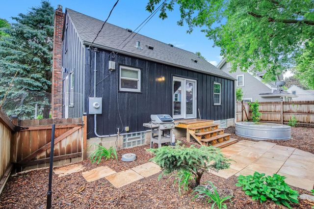 973 Galvin Avenue, West Saint Paul, MN 55118