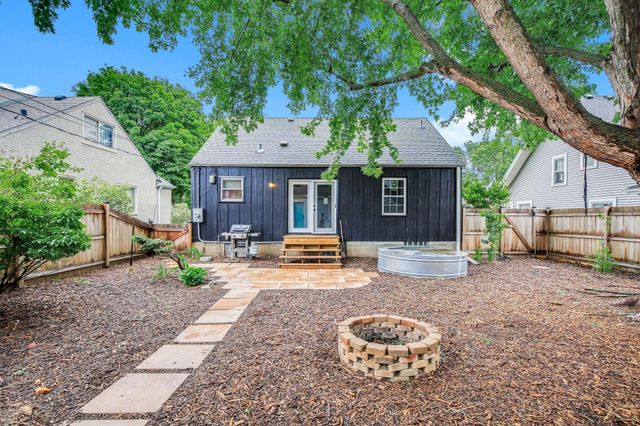 973 Galvin Avenue, West Saint Paul, MN 55118
