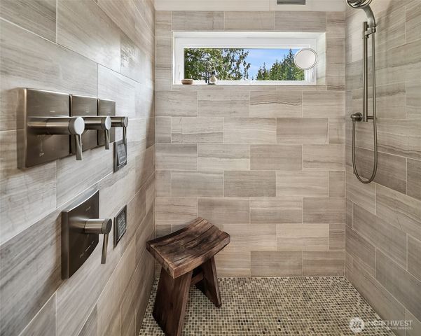 12125 434th Avenue SE, North Bend, WA 98045