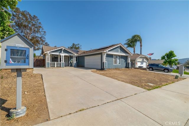 33820 Canyon Ranch Road, Wildomar, CA 92595