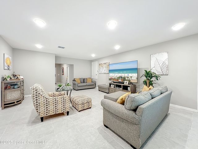 363 Eckert Street SE, Palm Bay, FL 32909