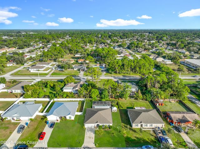 363 Eckert Street SE, Palm Bay, FL 32909