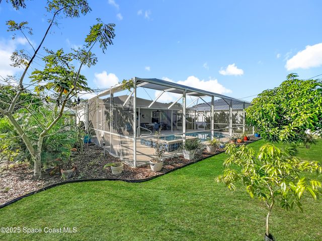 363 Eckert Street SE, Palm Bay, FL 32909