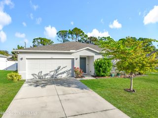 363 Eckert Street SE, Palm Bay, FL 32909