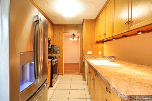 6106 Little Brandywine, San Antonio, TX 78233