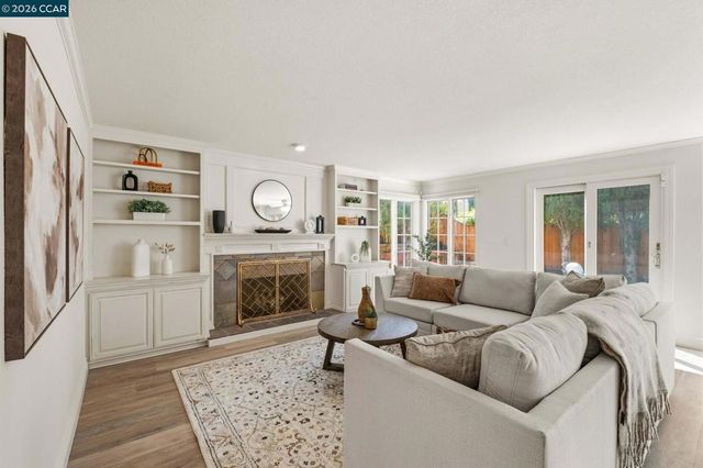 121 Rassani Dr, Danville, CA 94506