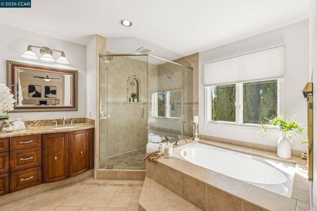 121 Rassani Dr, Danville, CA 94506