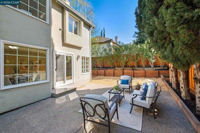 121 Rassani Dr, Danville, CA 94506