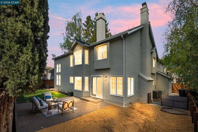 121 Rassani Dr, Danville, CA 94506