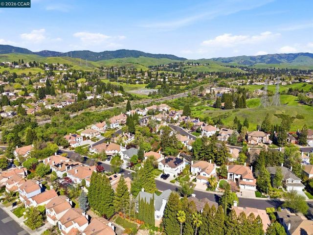 121 Rassani Dr, Danville, CA 94506