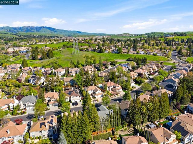 121 Rassani Dr, Danville, CA 94506