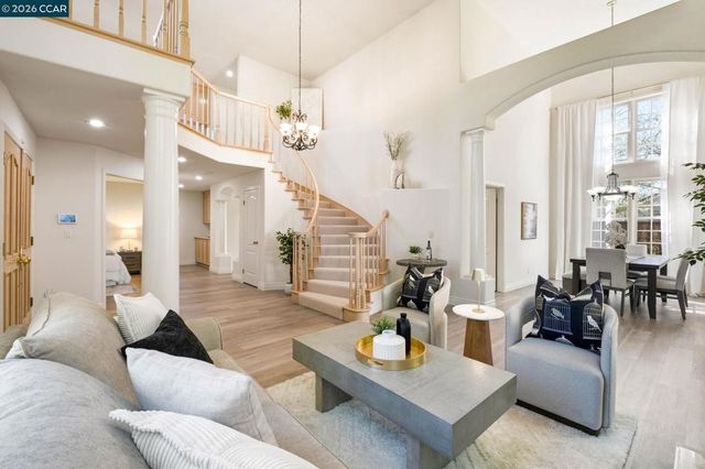 121 Rassani Dr, Danville, CA 94506