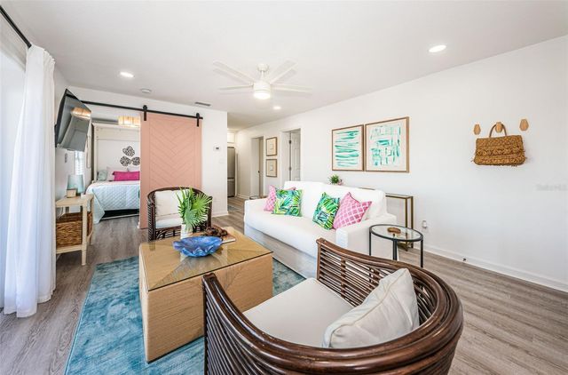 4834 BEACH DRIVE SE F, St Petersburg, FL 33705