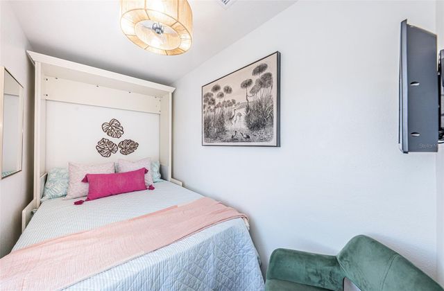 4834 BEACH DRIVE SE F, St Petersburg, FL 33705