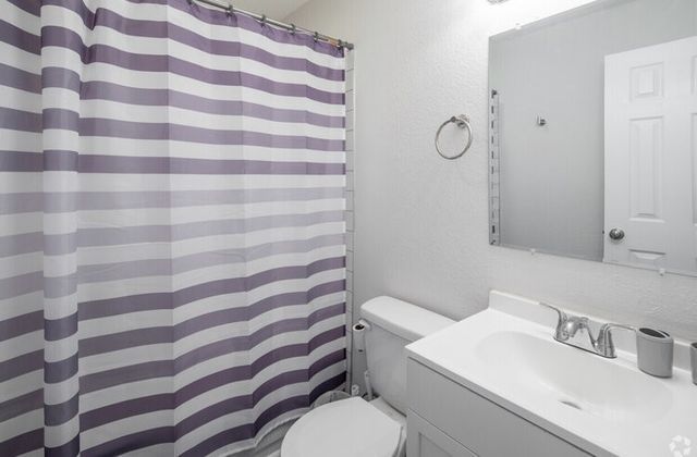 405 Beech St Apt 21, Clarksville, TN 37042