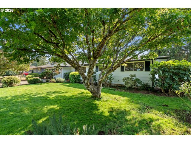 197 VALLEYVIEW Dr, Oregon City, OR 97045