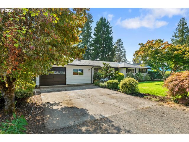 197 VALLEYVIEW Dr, Oregon City, OR 97045