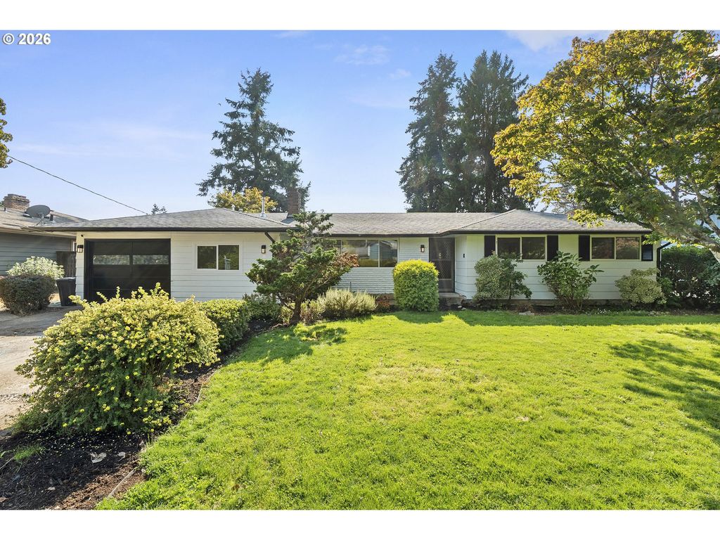 197 VALLEYVIEW Dr, Oregon City, OR 97045