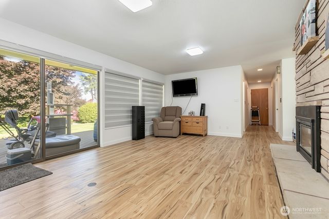 429 12th Street, Blaine, WA 98230