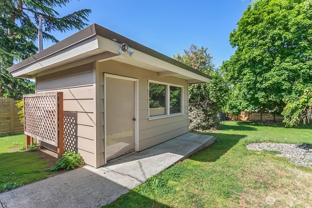 429 12th Street, Blaine, WA 98230
