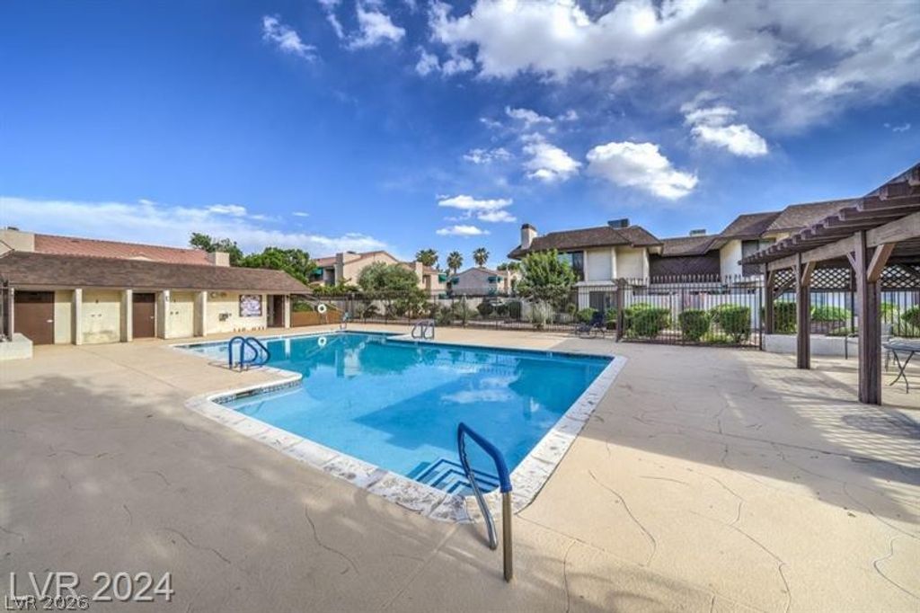 4376 Shortleaf Street, Las Vegas, NV 89119 — photo 2