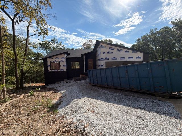 3 Queensborough Circle, Bella Vista, AR 72715