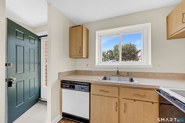75 Carillon Drive A, Rocky Hill, CT 06067