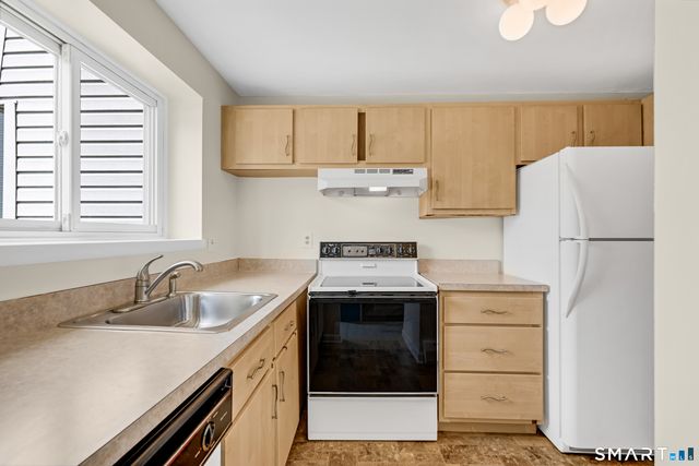 75 Carillon Drive A, Rocky Hill, CT 06067
