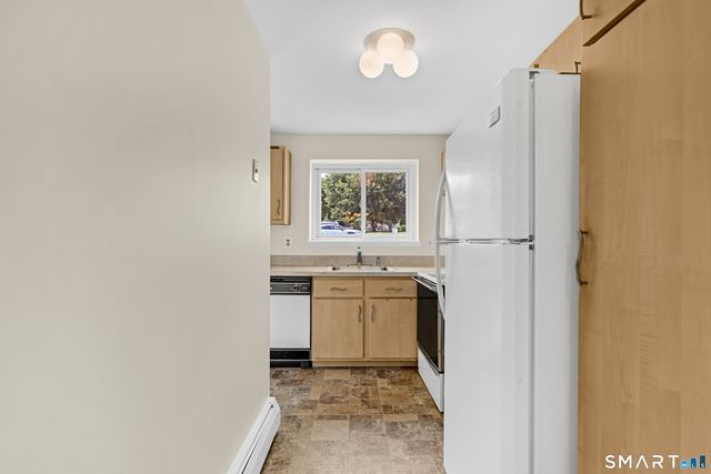 75 Carillon Drive A, Rocky Hill, CT 06067