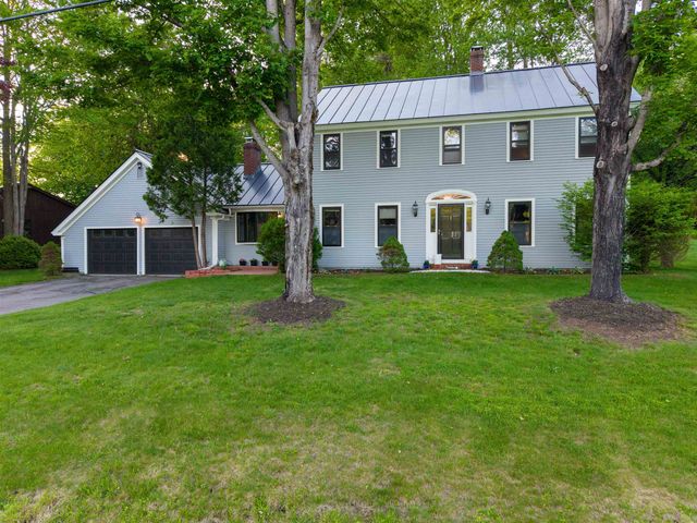 52 Ledgewood Road, Claremont, NH 03743