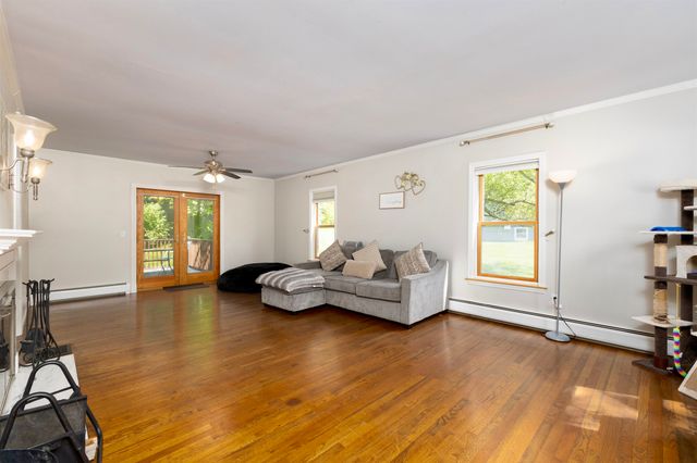 52 Ledgewood Road, Claremont, NH 03743