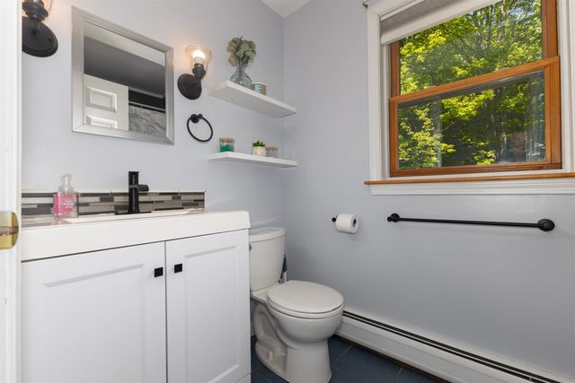 52 Ledgewood Road, Claremont, NH 03743