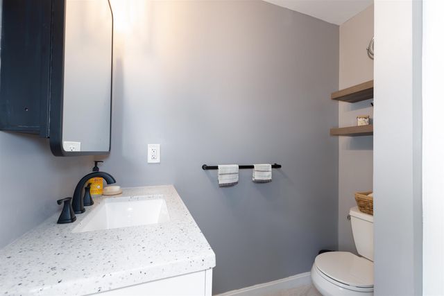 52 Ledgewood Road, Claremont, NH 03743