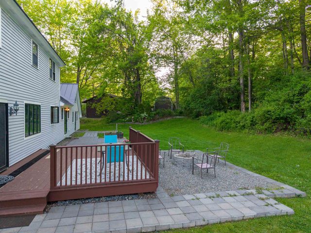 52 Ledgewood Road, Claremont, NH 03743