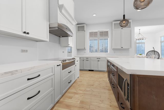 120 W Sauk Trail, Frankfort, IL 60423