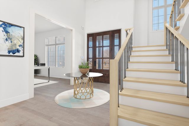 120 W Sauk Trail, Frankfort, IL 60423