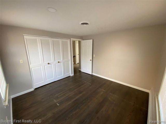 15736 George Washington Drive, Southfield, MI 48075