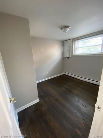 15736 George Washington Drive, Southfield, MI 48075